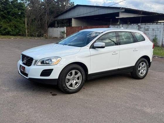 VOLVO XC60 2.0 T5 COMFORT FWD TURBO GASOLINA 4P AUTOMÁTICO